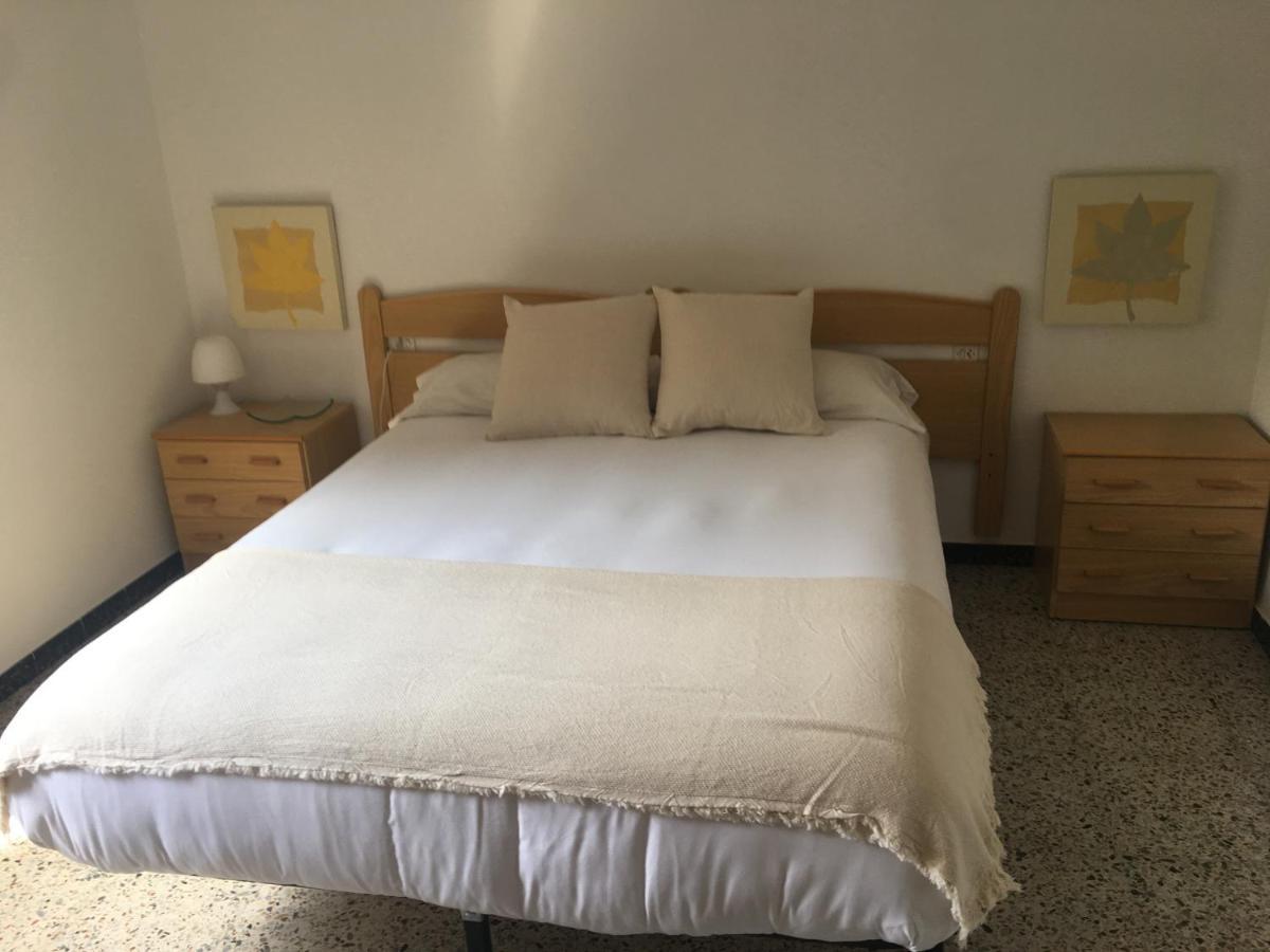 Apartaments La Pertusa 2O Corca  Экстерьер фото