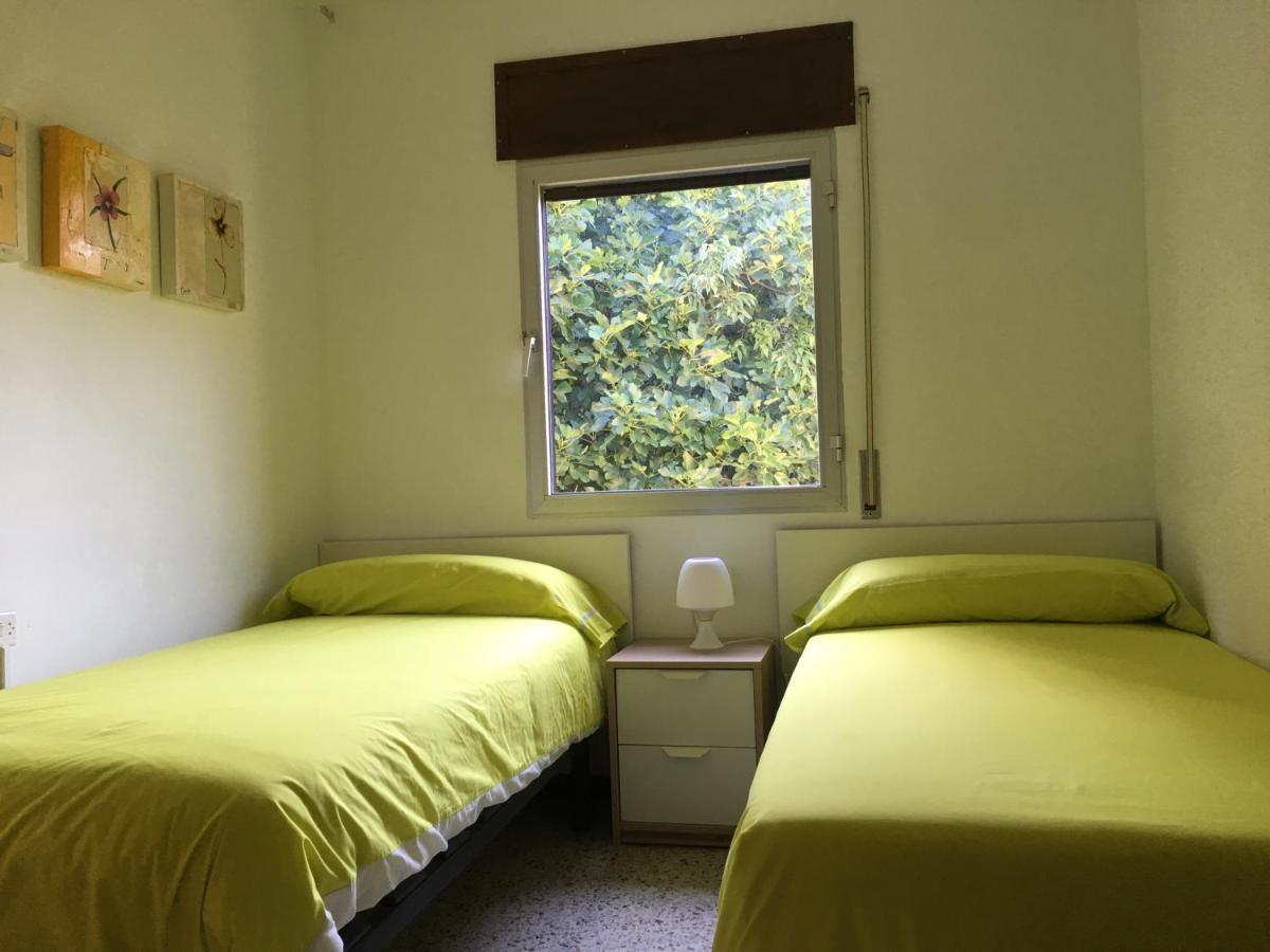 Apartaments La Pertusa 2O Corca  Экстерьер фото